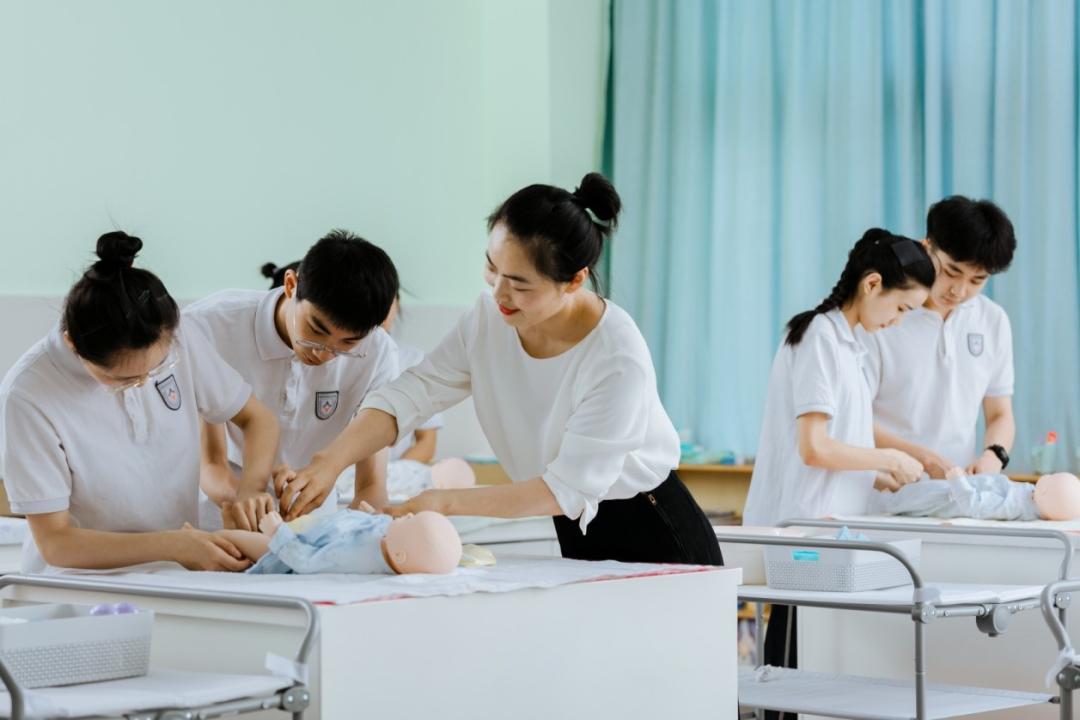 成都现代职业学校,成都市现代职业技术学校好吗