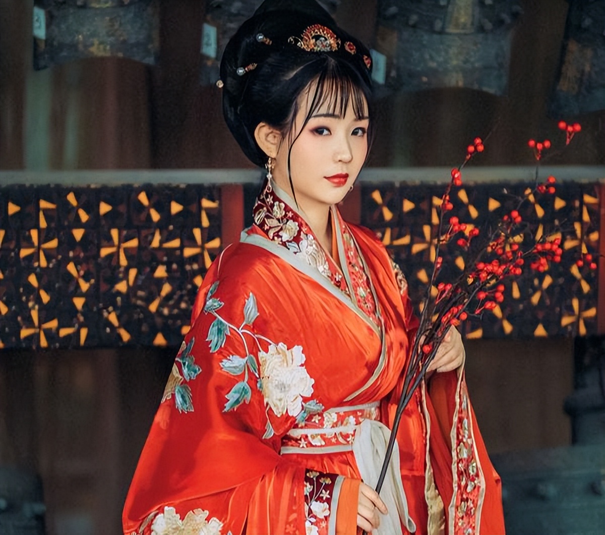 苏东坡诗词表现手法,苏轼写春日的诗句