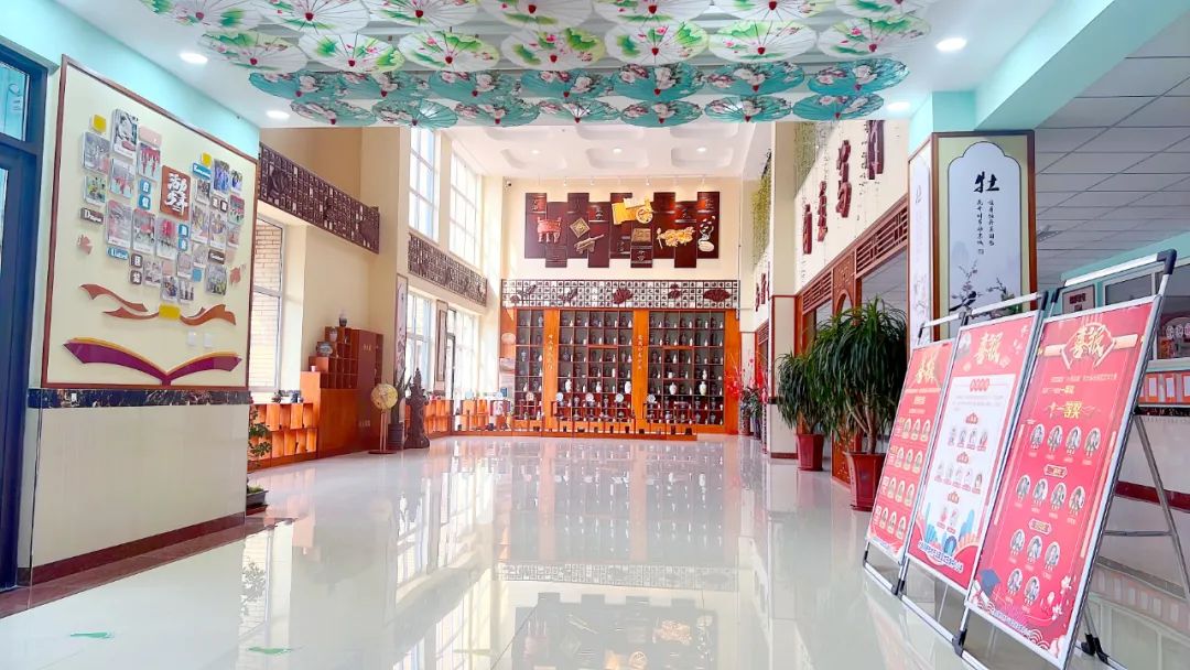 大连这个学校怎么样,大连的学校在山上