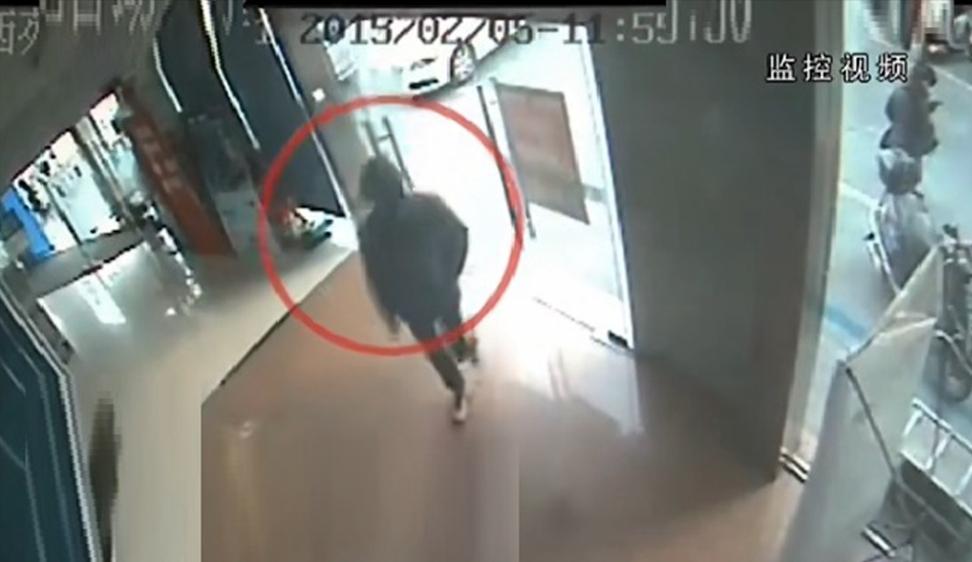 已婚女找男网友偷吃后失联，一个2秒钟的动作，引出让人唏嘘真相