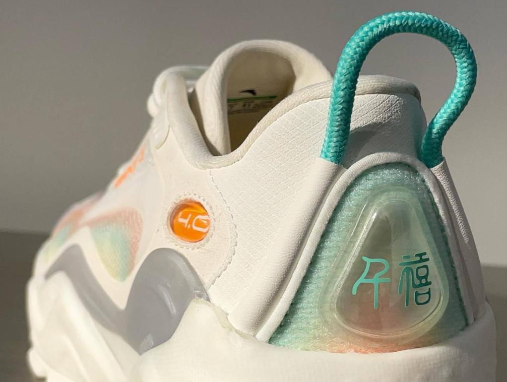 安踏2023新款网红爆款潮鞋,安踏春季2022新款撞色休闲鞋