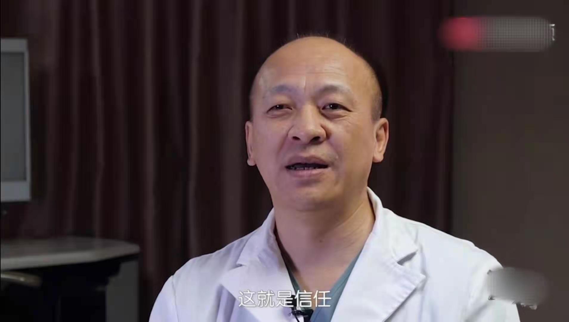 鼻子里长肿瘤的女孩儿,女子鼻子上长肿瘤