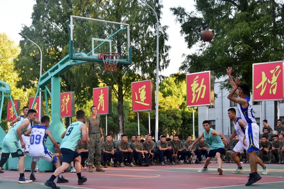 第71集团军：欢声笑语庆国庆，群众性文化活动暖兵心！