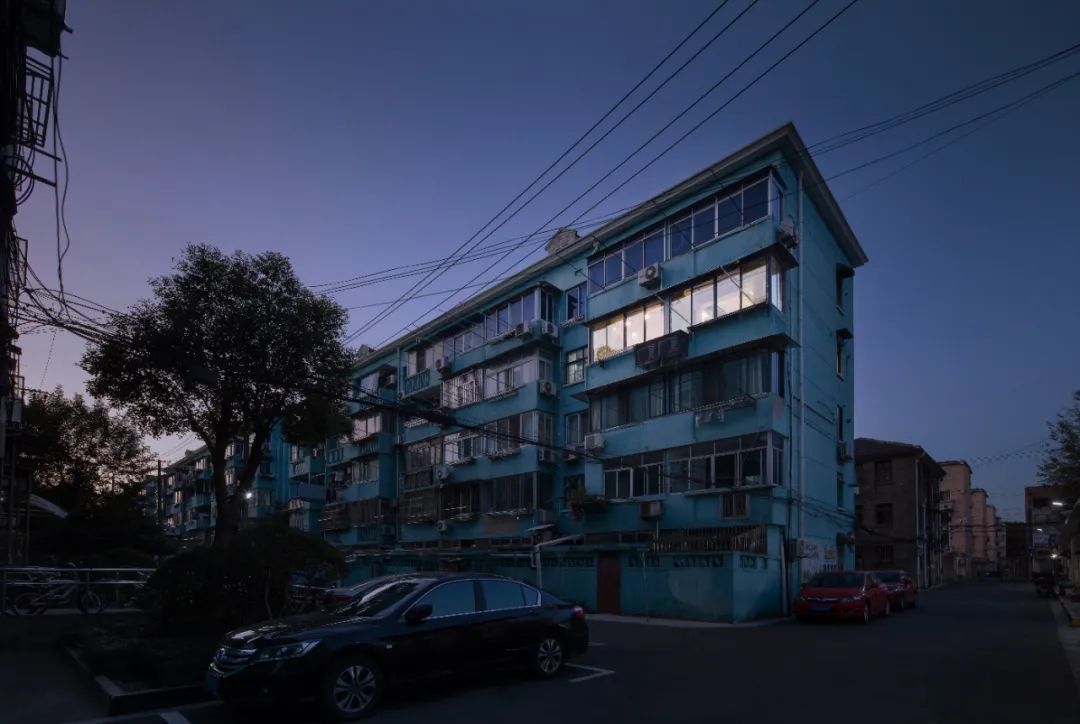 家里老人摔倒该怎么办,家里老人跌倒了买什么东西比较好