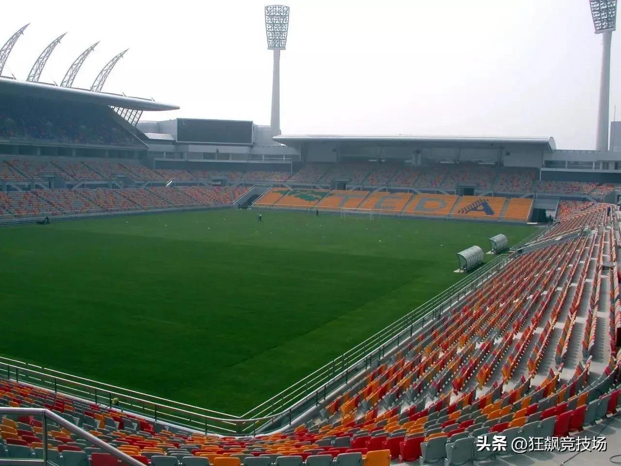 中超开幕式开幕,中超开幕式武汉卓尔入场