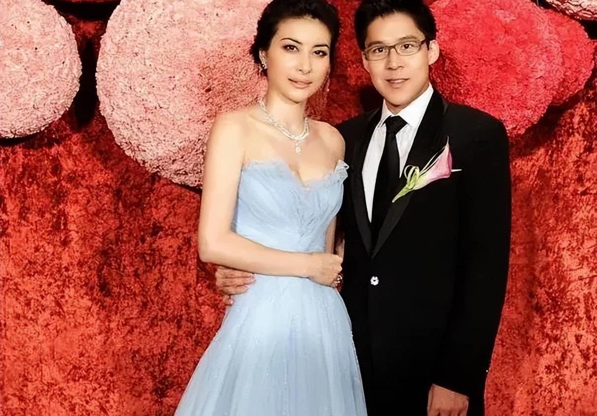 霍启刚与女子约会,霍启刚约会辣妹