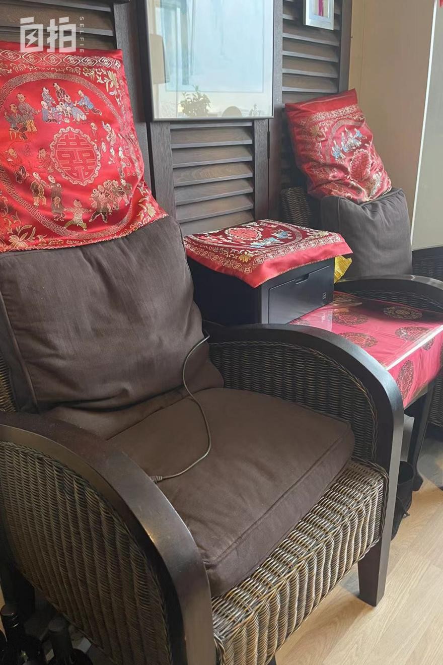 我,东北女老板,80年代万元户,年近50出国当保姆,嫁大21岁老外