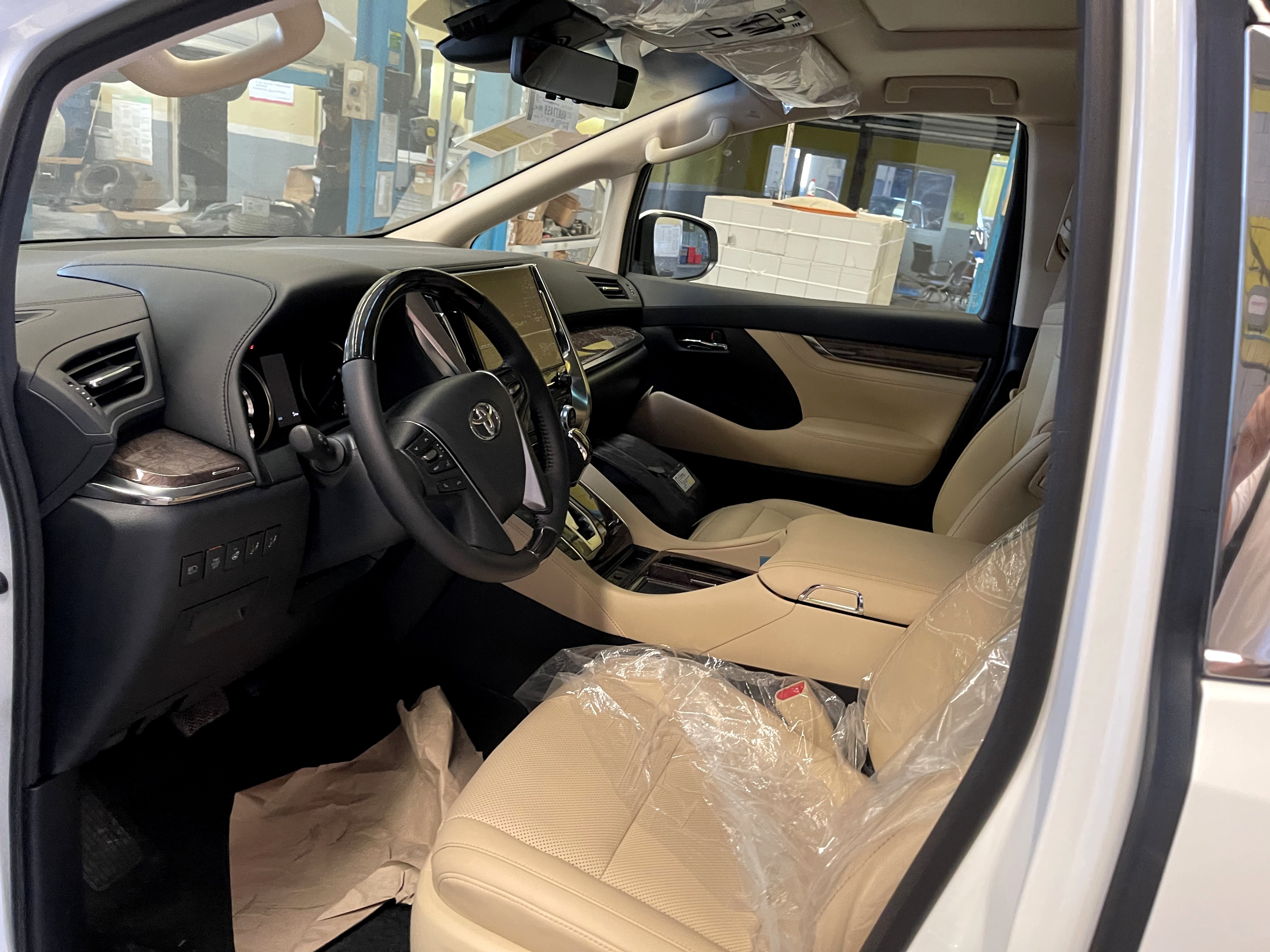 传祺m8混动与丰田埃尔法评测视频,传祺m8与丰田埃尔法差距在哪