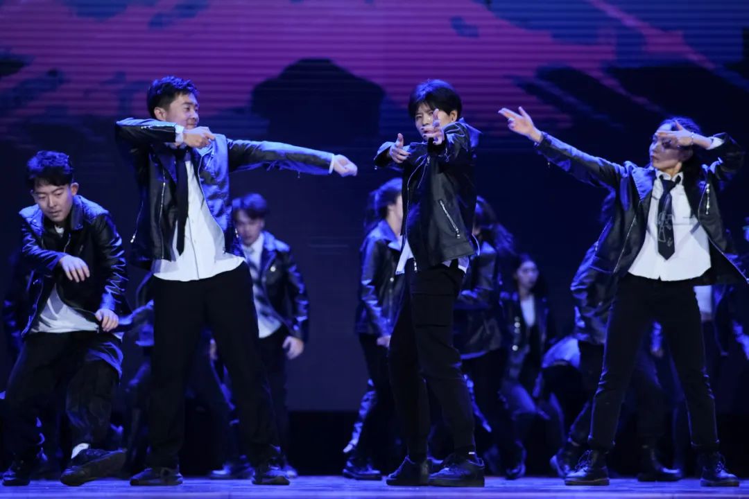 浠婂鑸炲姩,浠婂鑸炶捣鏉ュ箍鍦鸿垶