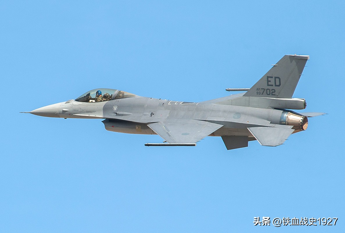 台湾f16战斗机军演,台专家谈2022军事演习