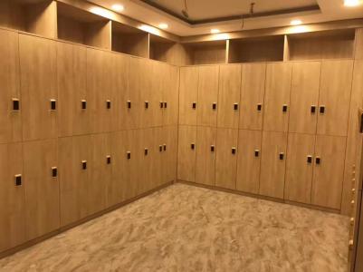 煤矿更衣吊篮换成智能更衣柜,煤矿澡堂智能更衣柜