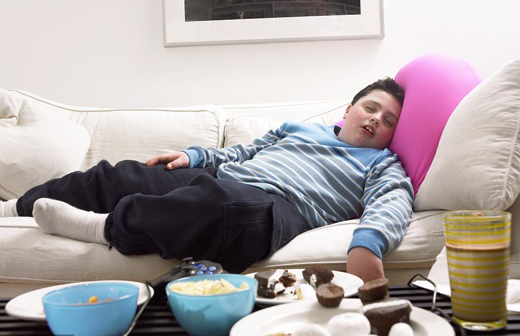 改善圆肩驼背的瑜伽体式,改善圆肩驼背的健身动作