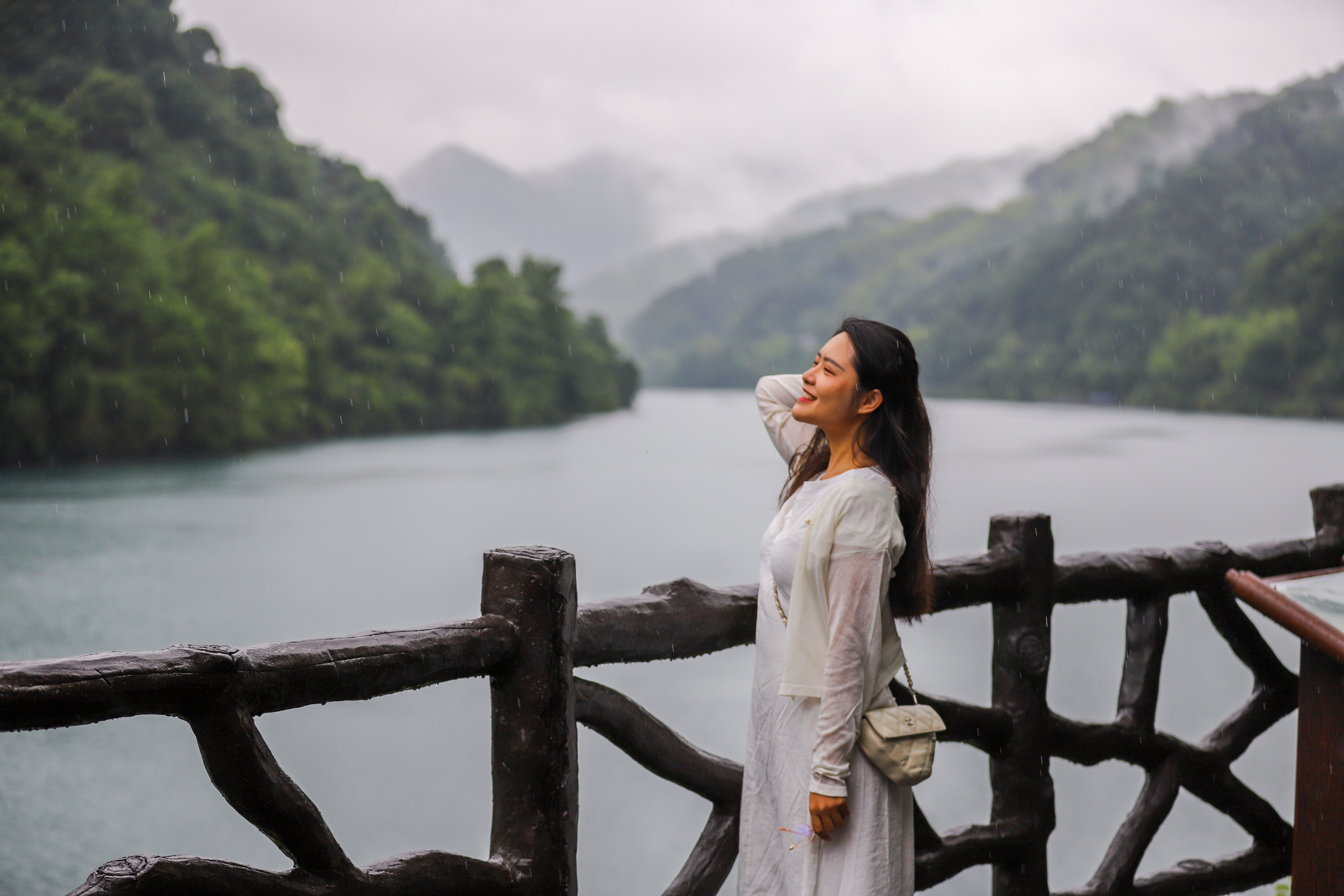 郴州东江湖渔夫撒网时间,郴州东江撒网捕鱼