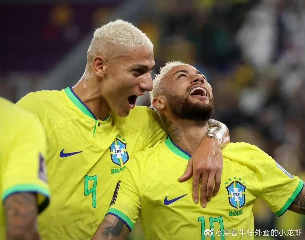 内马尔是不是染发了,内马尔和他队友染头发