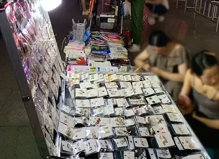 节俭女孩乔桑抖音,90后女孩乔桑