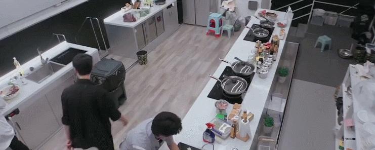 赵樱子假摔完整视频,赵樱子摔倒是真摔还是故意的