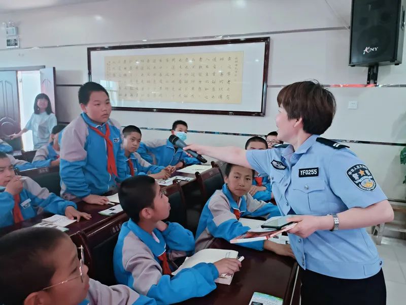 正青春不留遗憾,正青春不怀旧