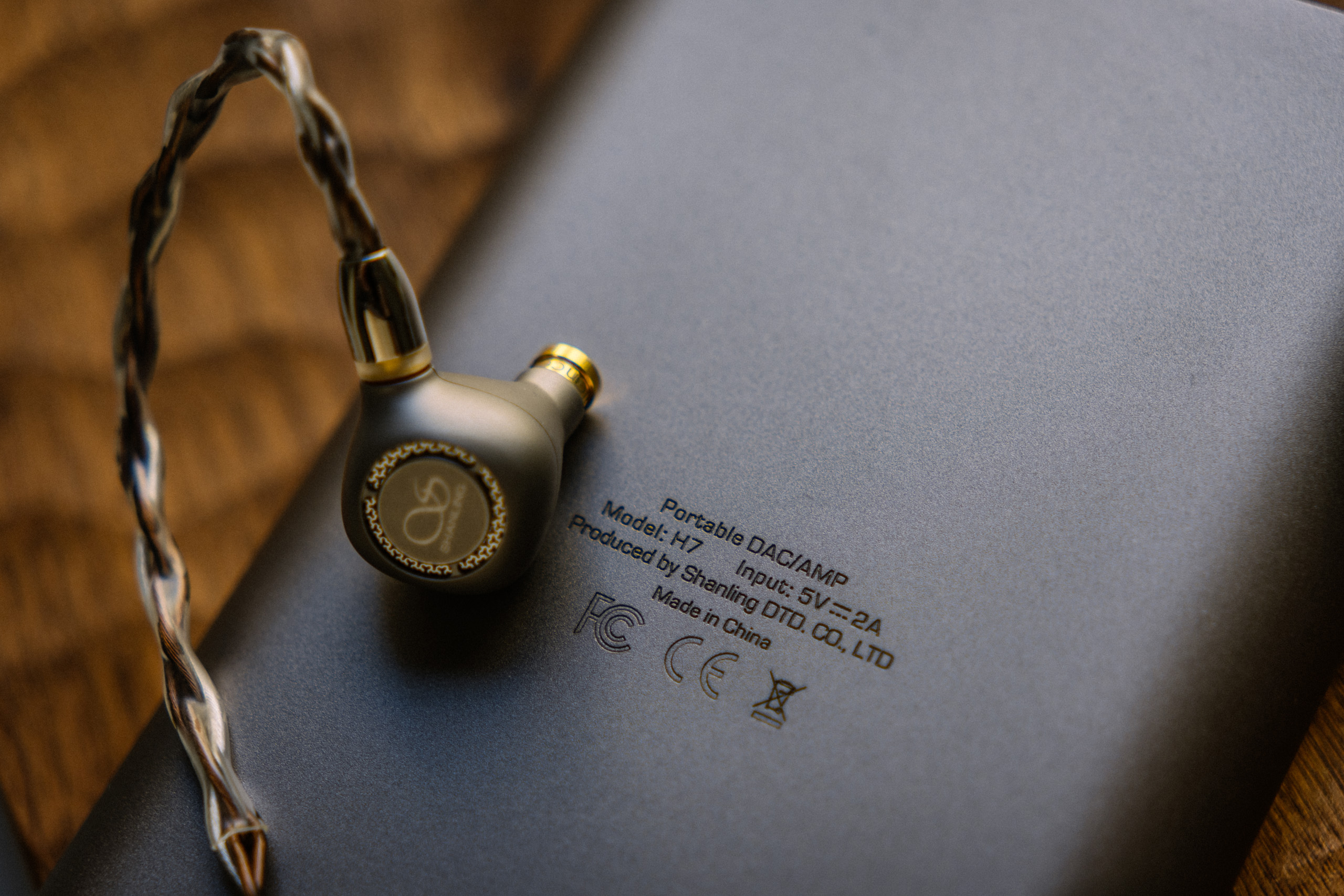 山灵H7：便携解码耳放的新答案