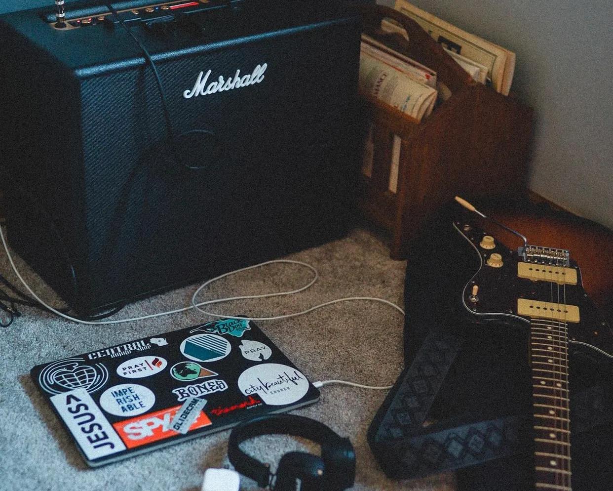 写唱歌日记300字大全,零基础写歌的基本知识