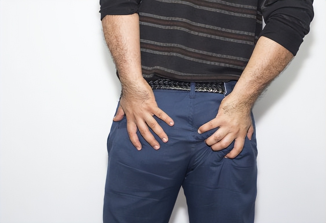 女性屁股中间毛太多，正常吗？能不能直接剃掉？医生劝你手下留情