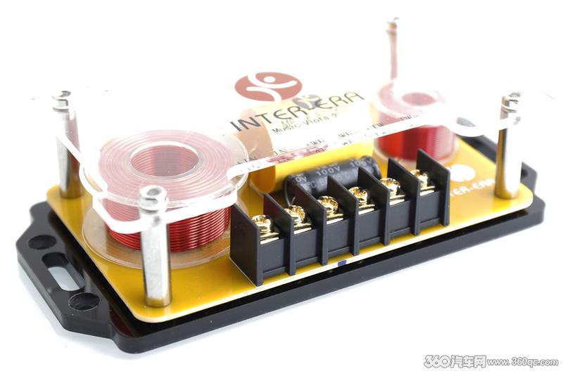 听发烧人声有着先天优势德国IE提琴喇叭醇厚声底烧友别错过