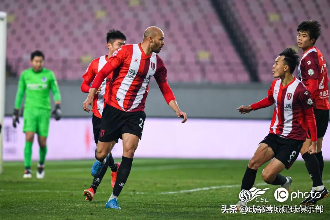 成都蓉城费利佩破门,成都蓉城外援费利佩利用点球机会