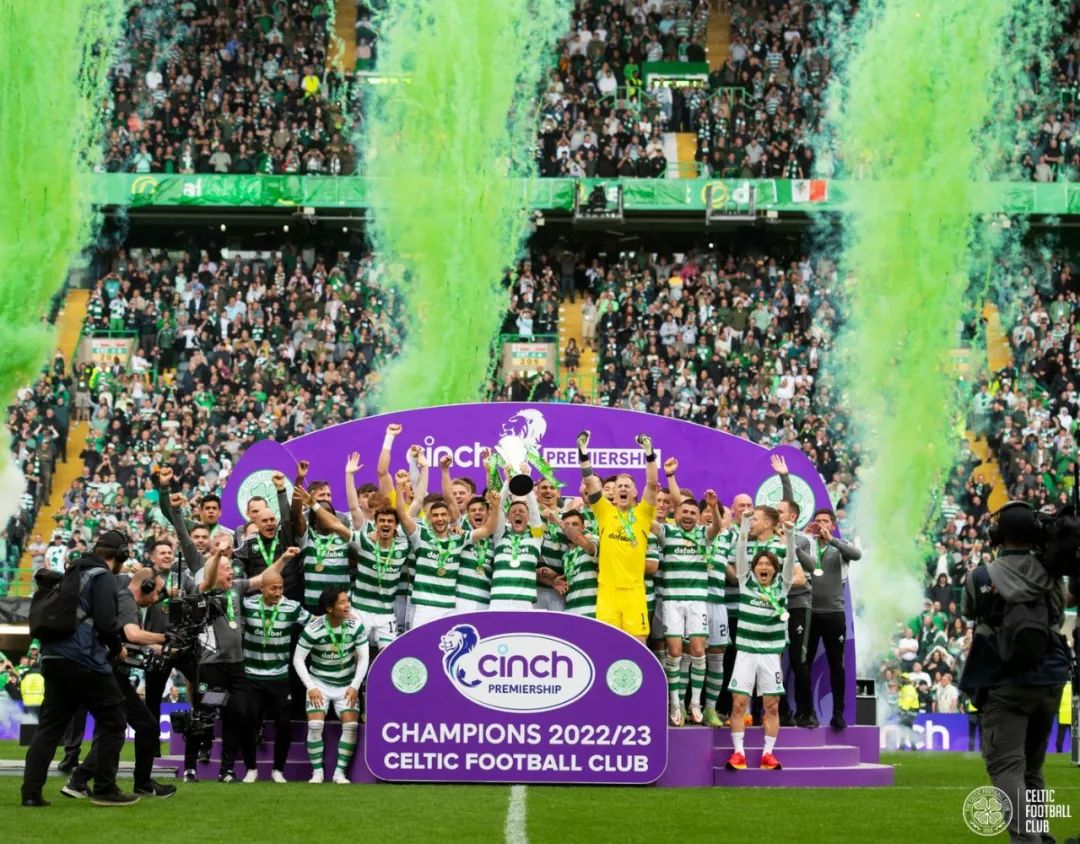 亚洲一哥十场造十四球,拿过欧冠的日本球员