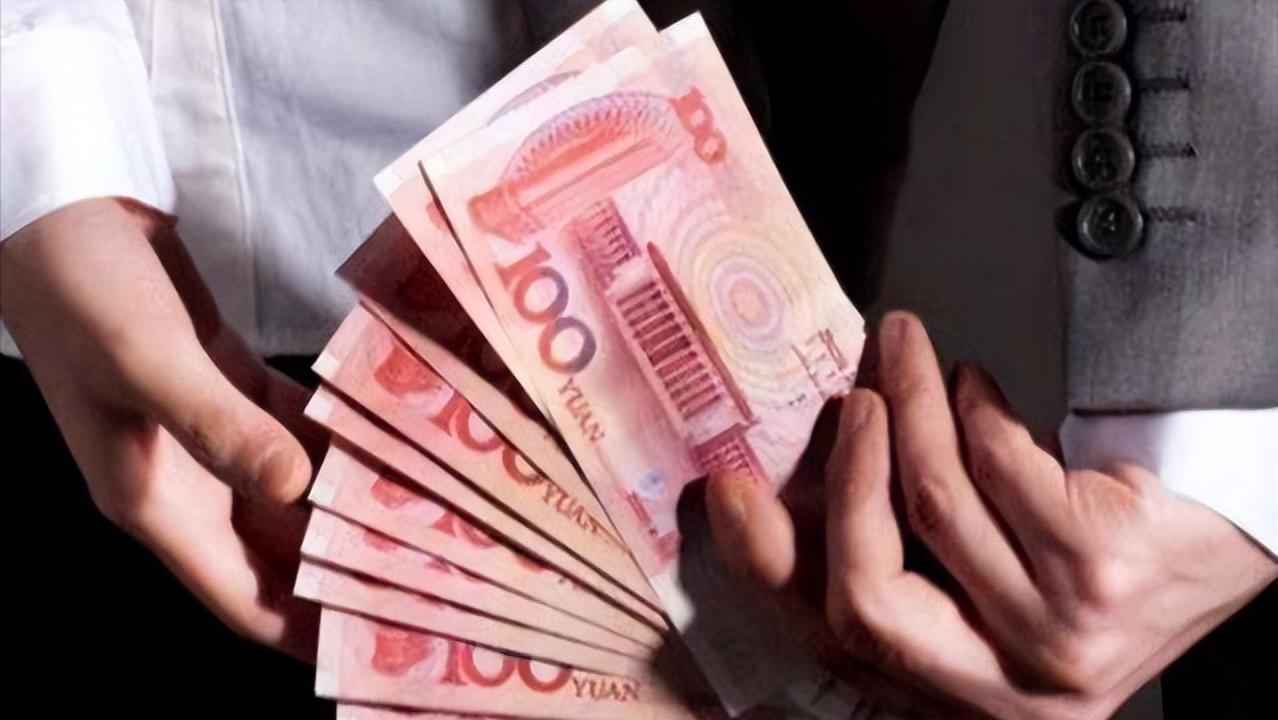 海关第一“巨贪”杨前线：*养包***妇情**，纵容*私走**，最终结局大快人心