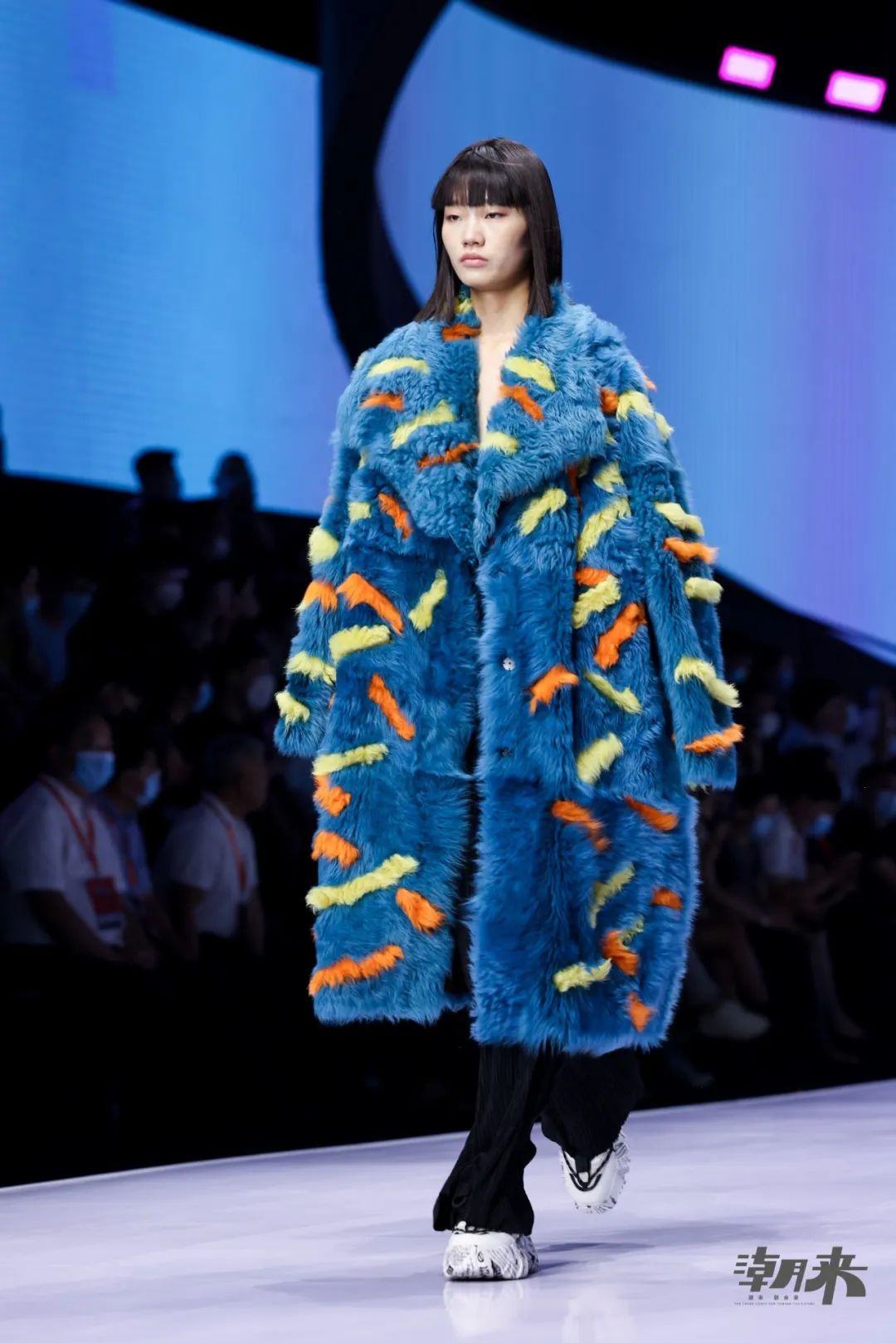 「無限·共生」2022/23秋冬中国国际皮革裘皮时装流行趋势发布