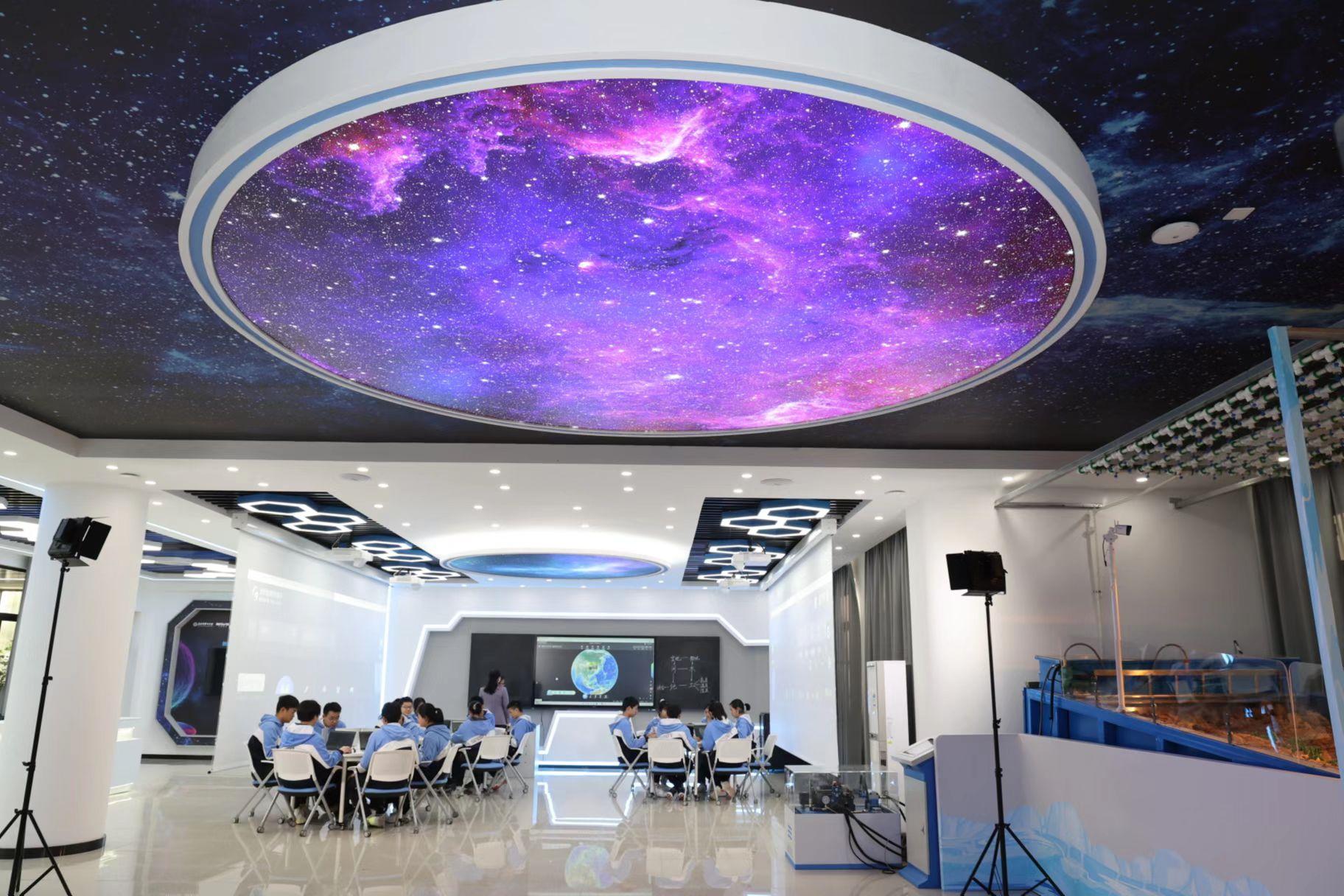 还原真实校园,真实还原校园内部情况