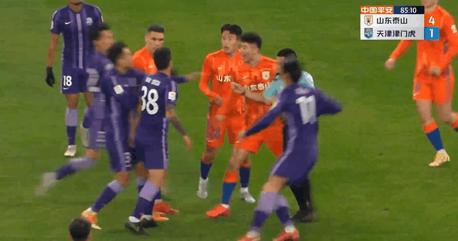 王大雷摸头杀韦世豪,王大雷摸头杀完整版