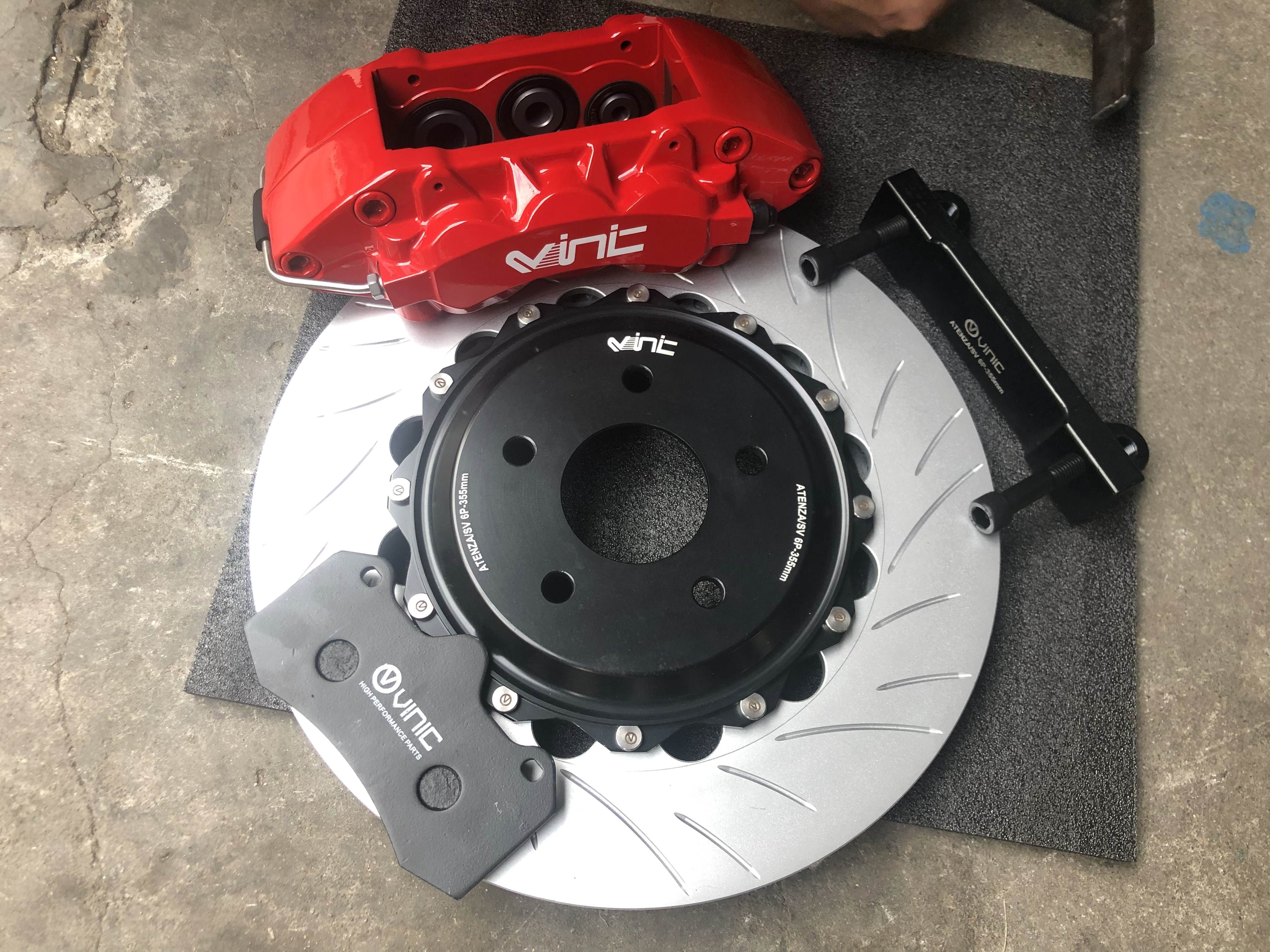 车主：刹车软脚难搞，阿特兹轻改制动，一脚刹车更加灵敏。