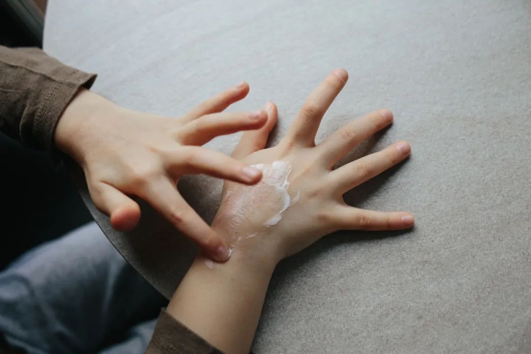 中医小孩老是皮肤痒是什么原因,小孩皮肤老是痒都抓烂了怎么办