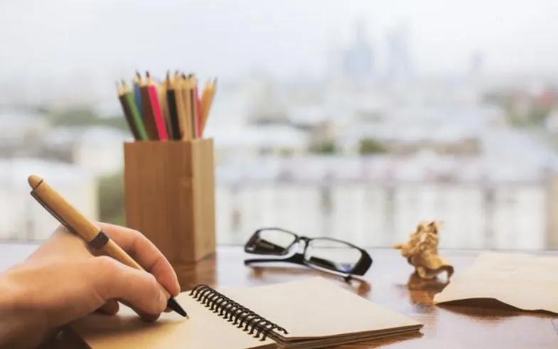 自媒体一年赚100万是真的吗,自媒体收入过百万的人