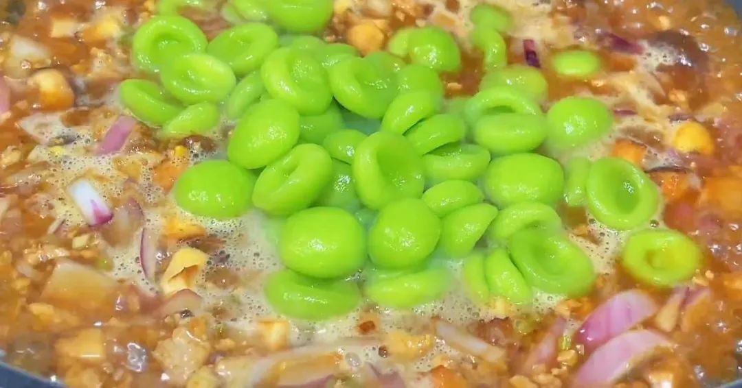 更年期不要太节俭多吃碱性食物,更年期补充雌激素食物方法