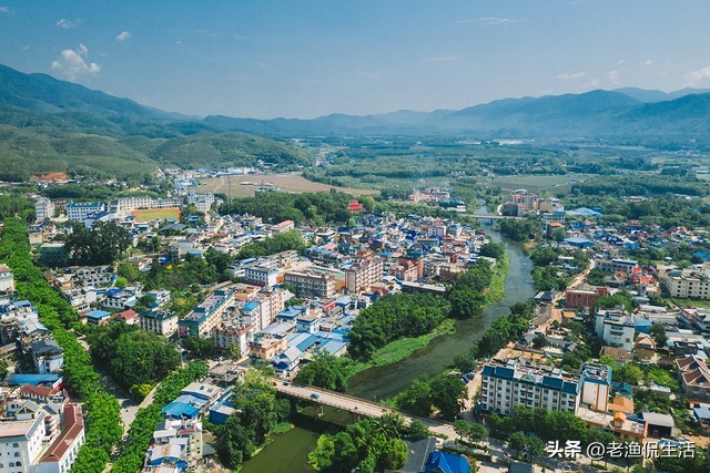 那年高考落榜，去舅舅饭店打工半年只给200块钱，多年后我感谢他