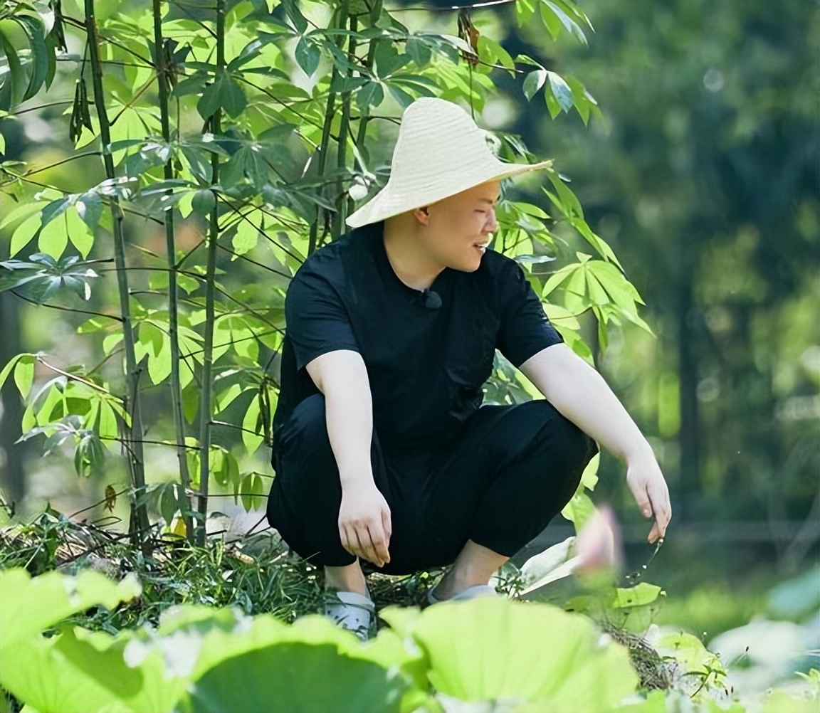 岳云鹏说足球输给叙利亚,岳云鹏男足输给叙利亚段子