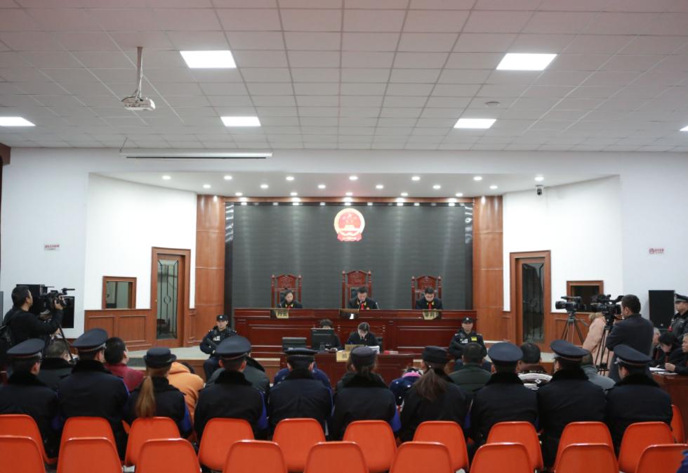 香港卖淫现象严重，油麻地成重灾区，内地女子冒充游客加入卖淫！