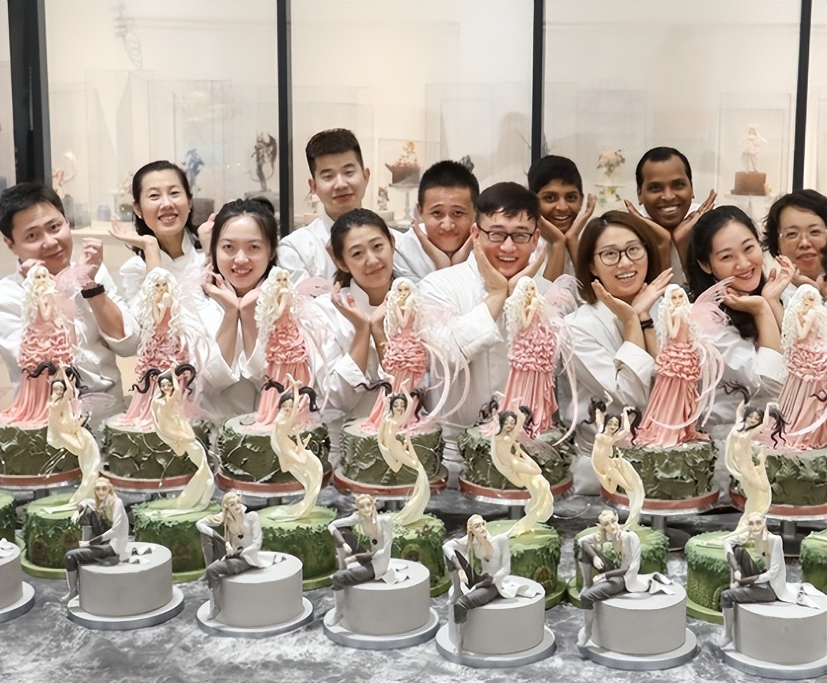 80后小伙勇夺世界冠军,80后小伙做中国风蛋糕获金奖