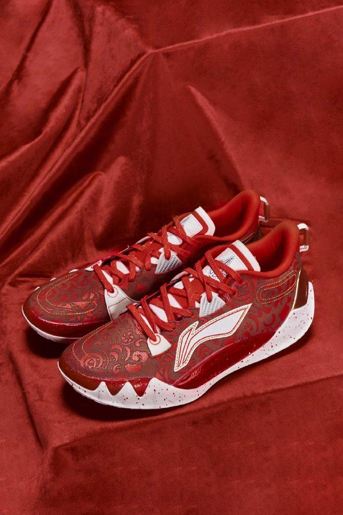 李宁篮球韦德彩虹,李宁篮球鞋推荐韦德10全粉