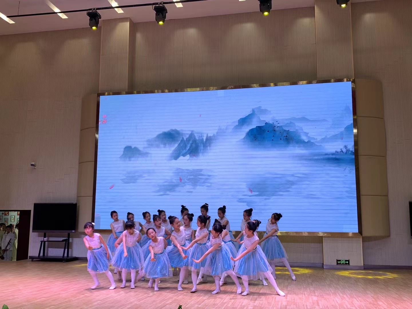 合肥南门小学家长开放日,家校共遇花开家长会