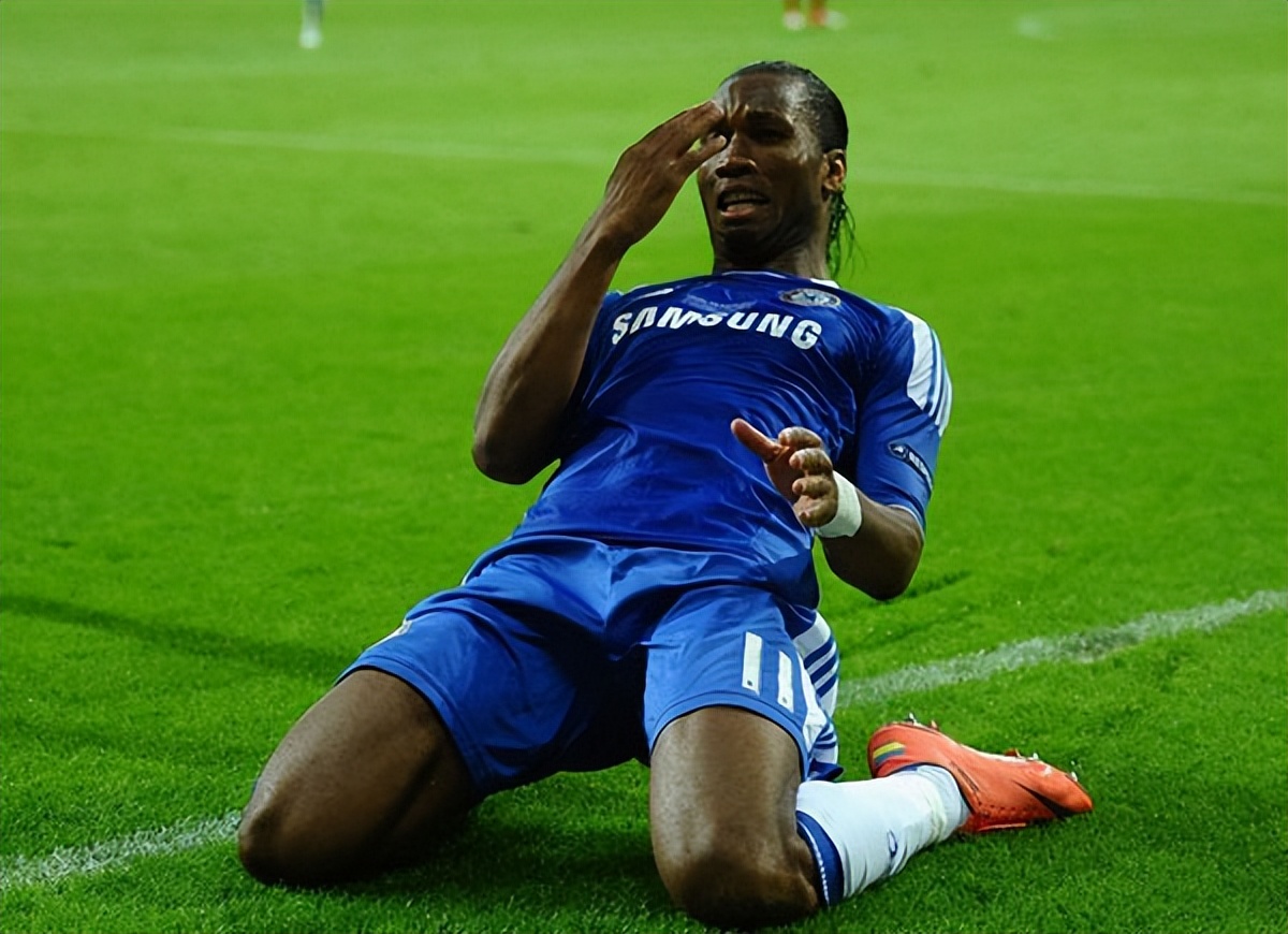 三道杠德罗巴解说,德罗巴滑跪三道杠bgm