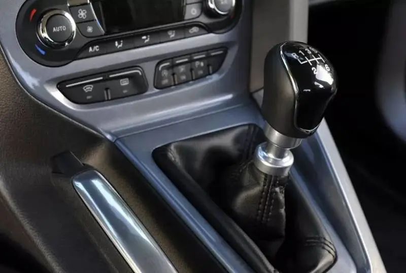 2.0自吸加at变速箱的经济便宜轿车,3万左右手动挡有乐趣的车