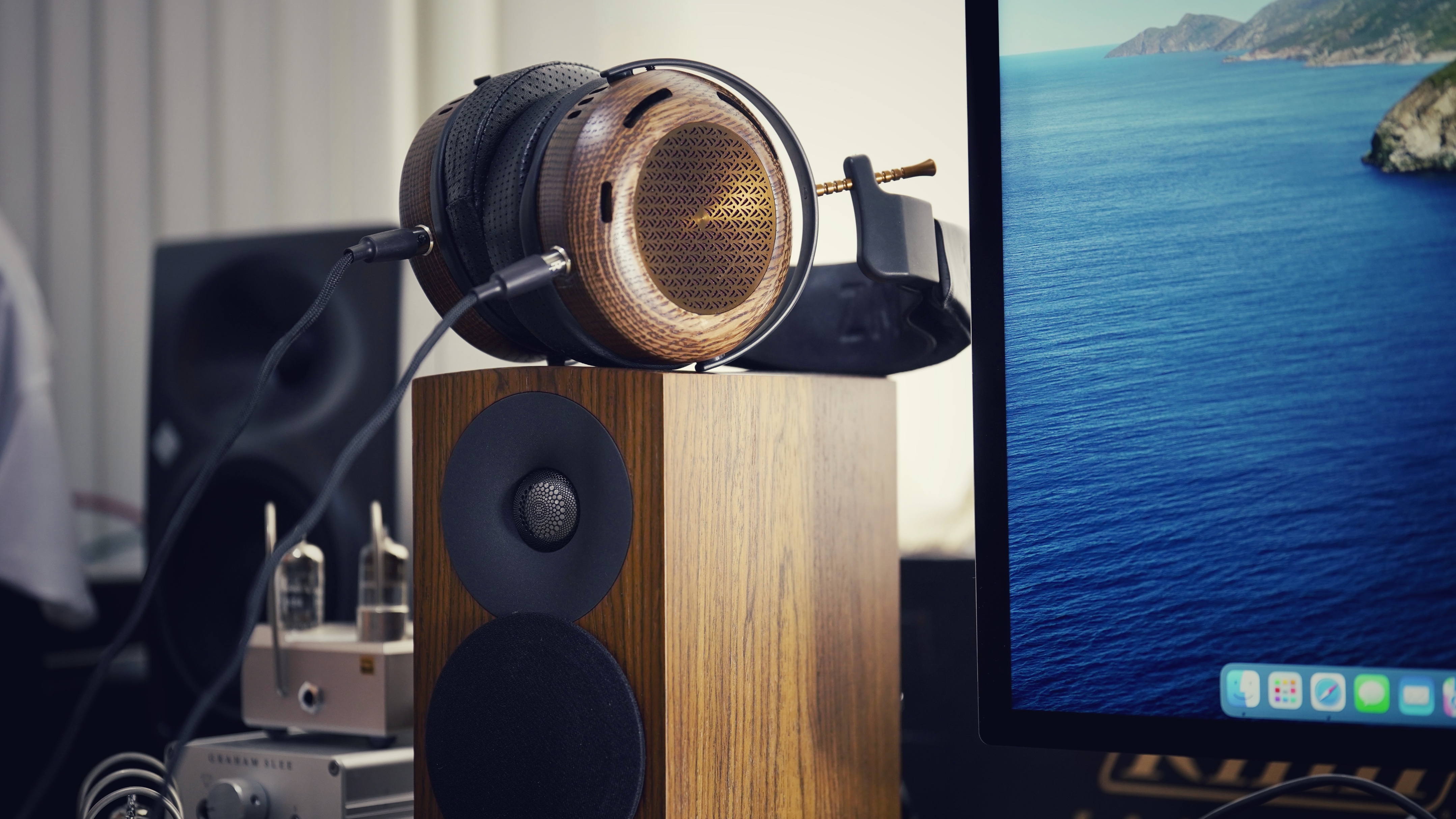 三百块钱好用耳机,三百块音质好的蓝牙耳机