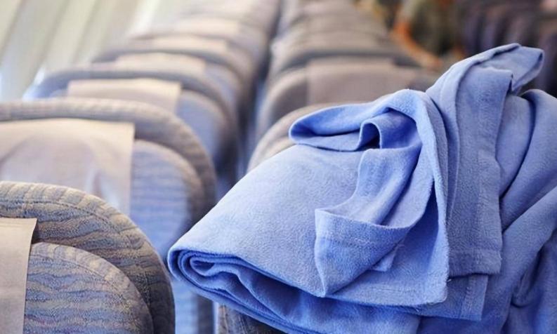 坐飞机有哪些免费服务,飞机上3项免费服务