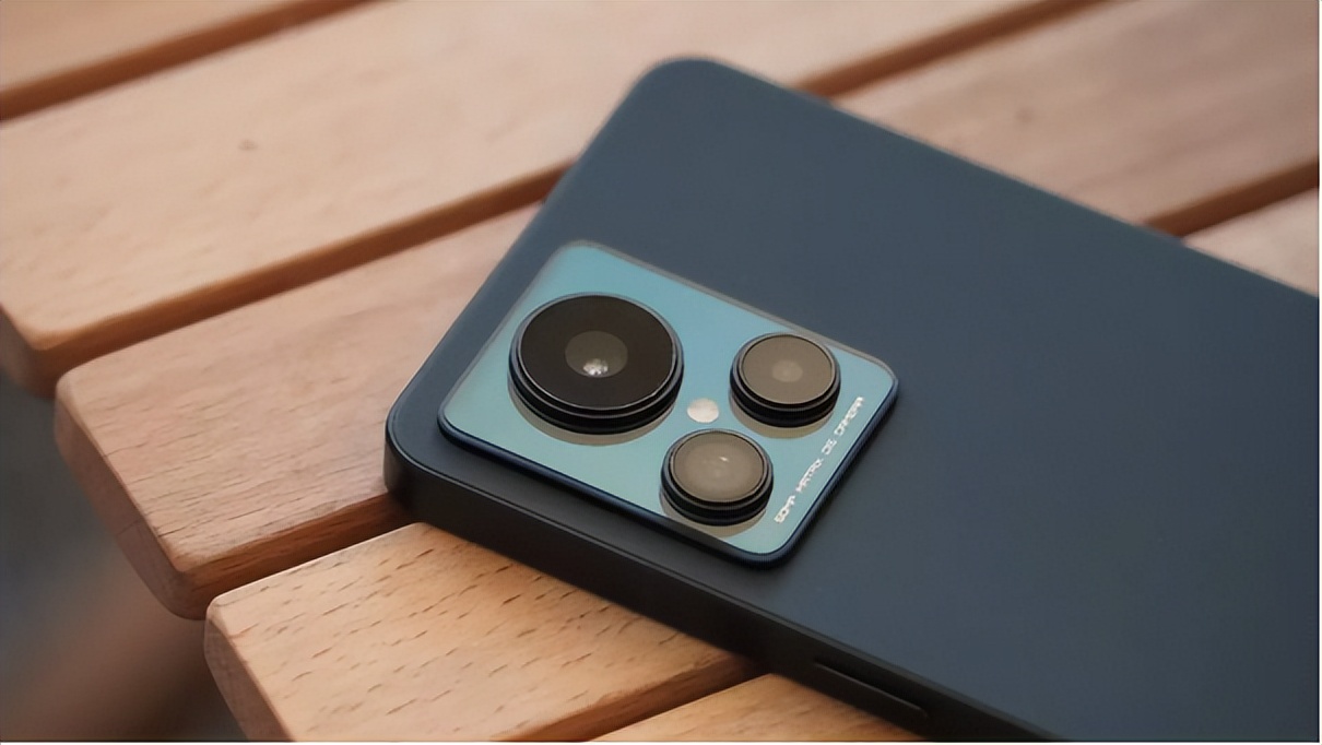 真我gt2大师探索版测评优缺点,真我gt2大师探索版评测科技美学