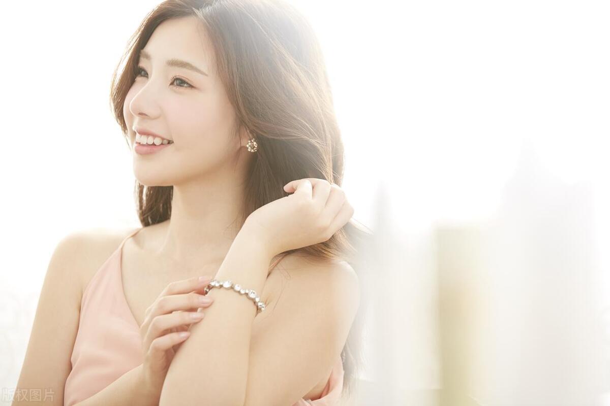 很有女人味御姐风格,御姐风格有哪些特征