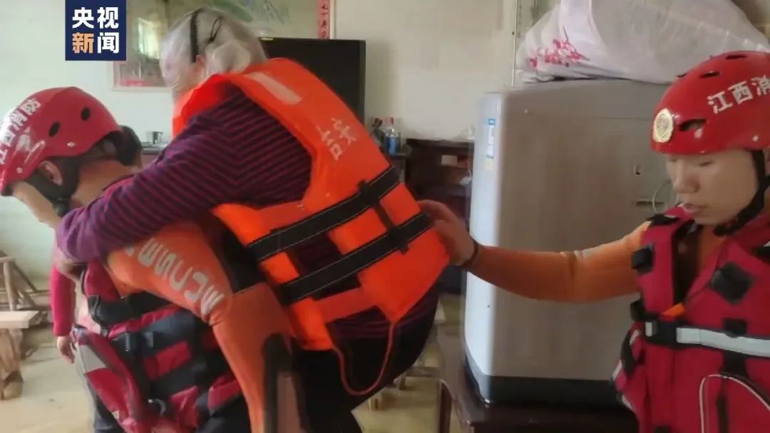 鐗瑰ぇ鏆撮洦绾㈣壊棰勮瑙嗛,閮戝窞鐗瑰ぇ鏆撮洦绾㈣壊棰勮