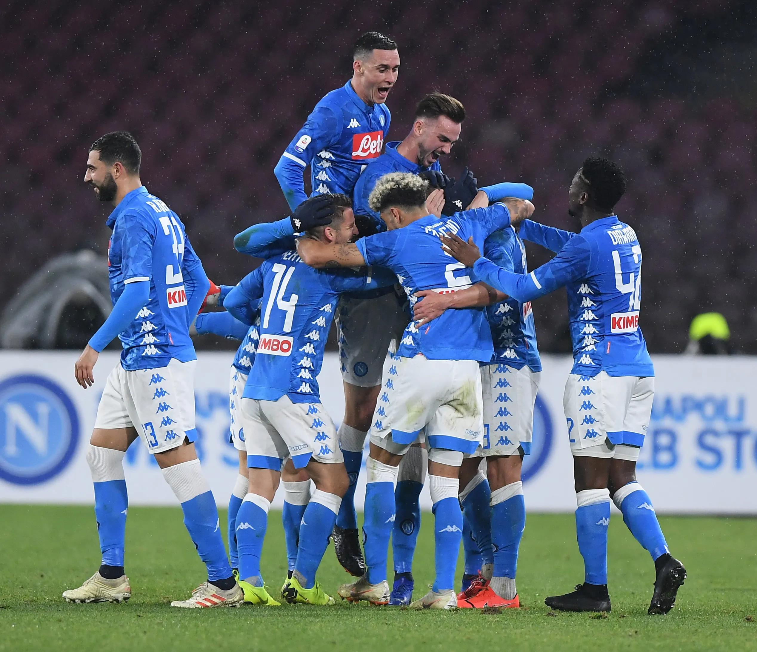 拜仁四连胜一骑绝尘领跑德甲,五大联赛回归伯恩利