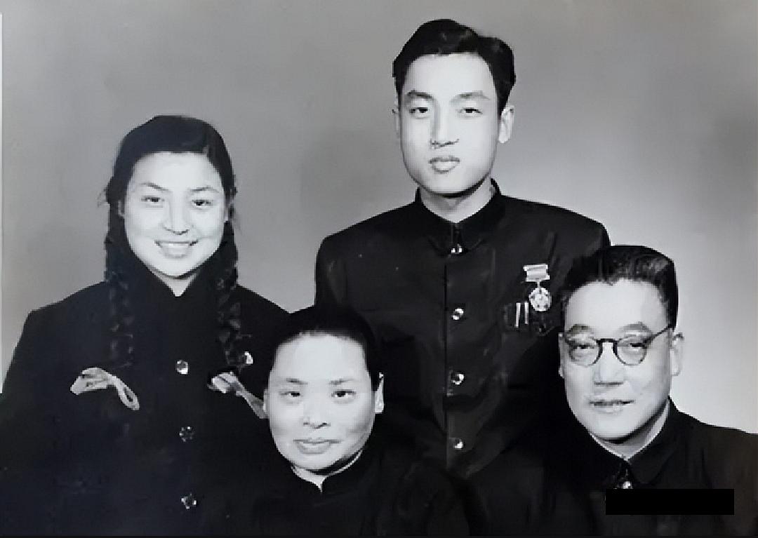 珊瑚岛上的死光完整版,珊瑚岛上的死光完整视频